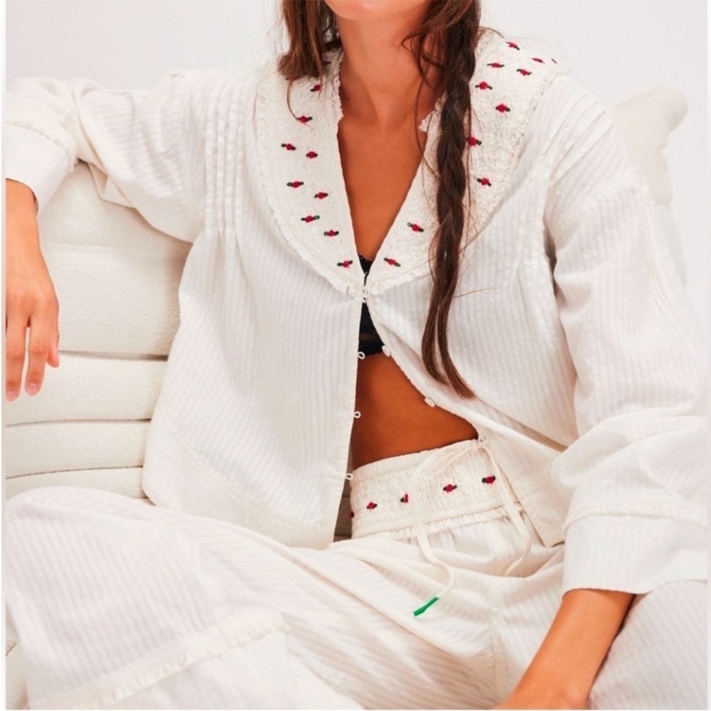 Free People Intimately Sweet Roses
Lounge Set NWOT
